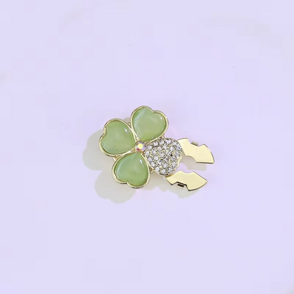 Clover Button