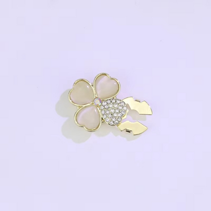 Clover Button